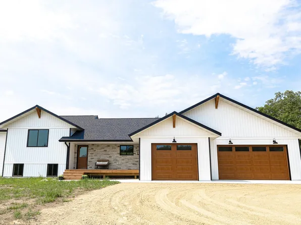 1141 Grant Hills Rd SW, Bemidji, MN 56601