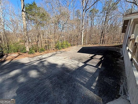 2nd image of 183 Barker Rd SW