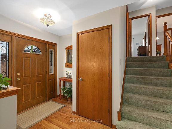 3rd image of 15637 La Paz Dr