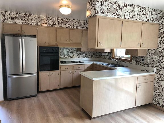 4th image of 2633 Brnot Ave