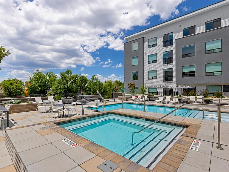 Exterior Pool