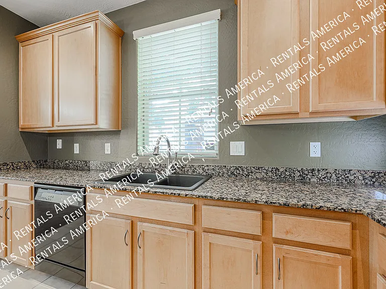 10146 E Isleta Ave — Photo 14