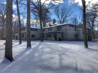 33W265 Shagbark Ln, Wayne, IL 60184