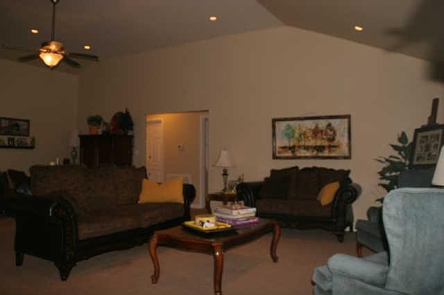 2nd image of 405 Country Club Ln