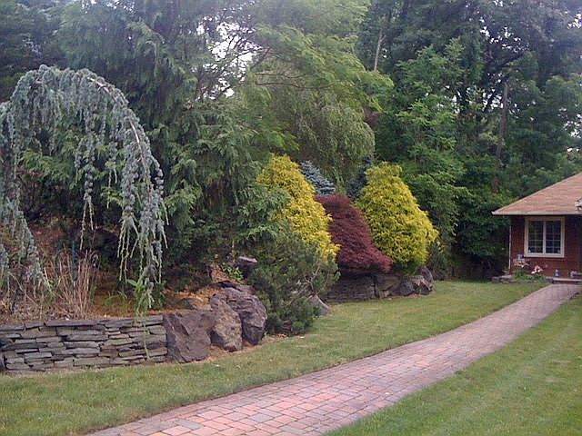 1st image of 148 Rock Rd W