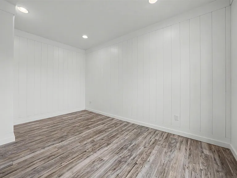 49184 Gracechurch Rd — Photo 11