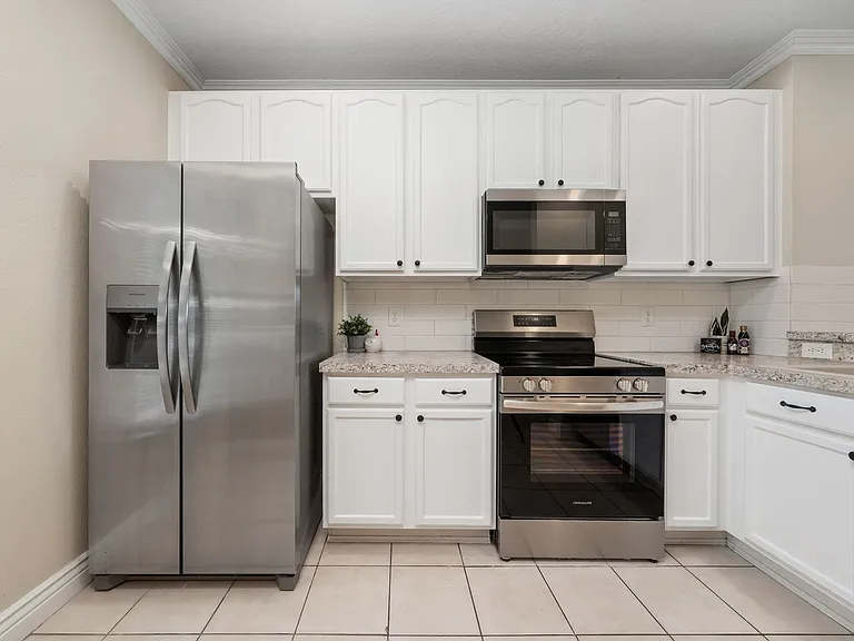 10612 Savannah Wood Dr — Photo 9