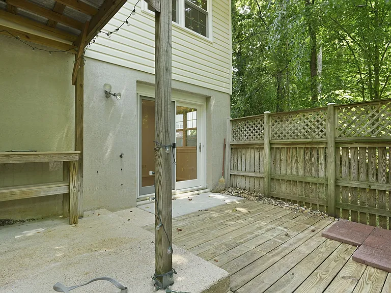 1294 Doubleday Dr — Photo 22