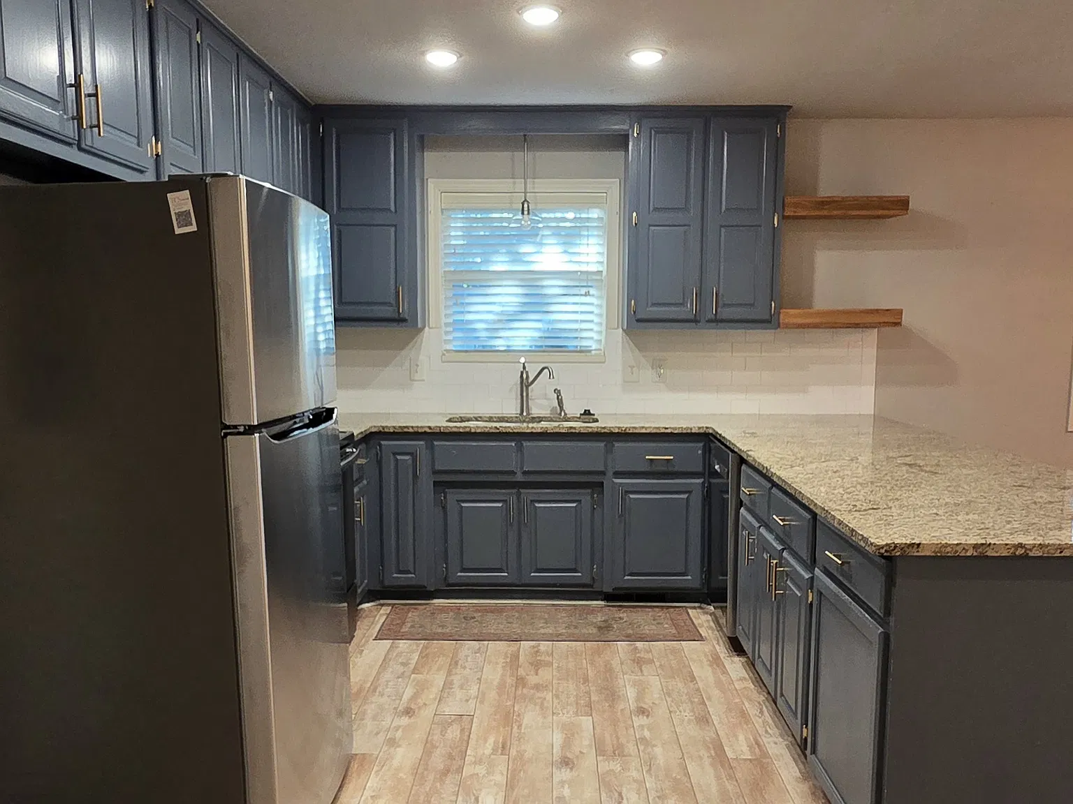 15 Churchill Dr — Photo 4