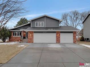 4525 Elk Ridge Rd, Lincoln, NE 68516