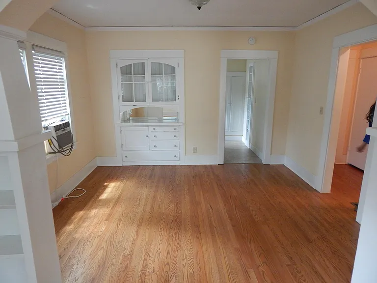 503 E St — Photo 10