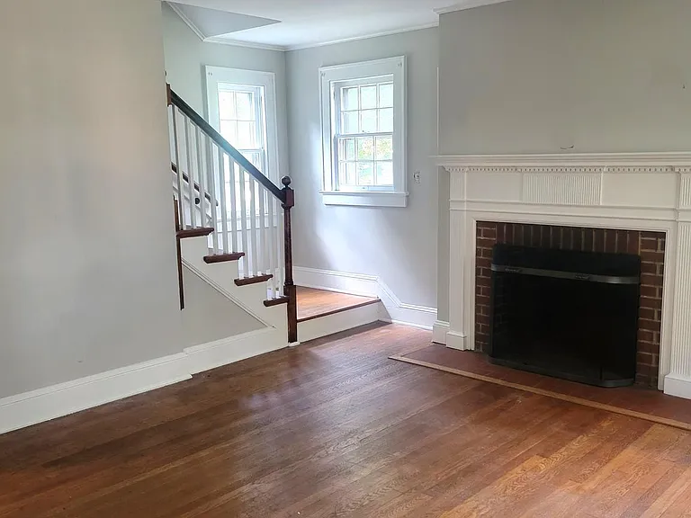 905 Evergreen Ave — Photo 8