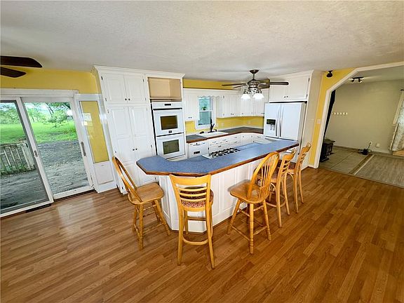 3rd image of 34607 E 275th St