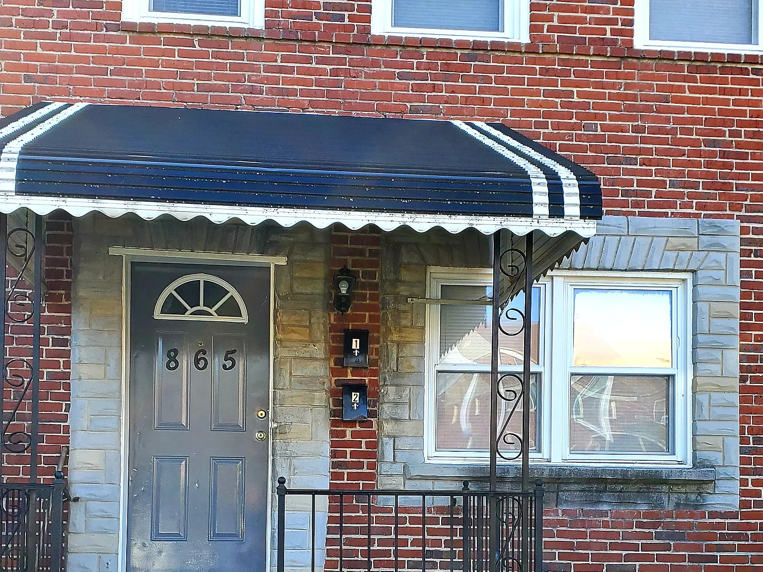 865 Bradhurst Rd — Photo 1