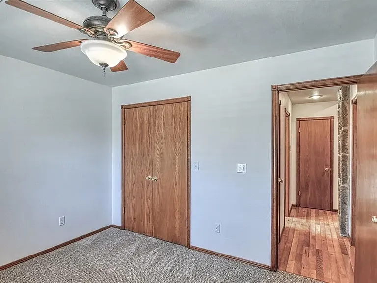 3609 Hampton Ct — Photo 26
