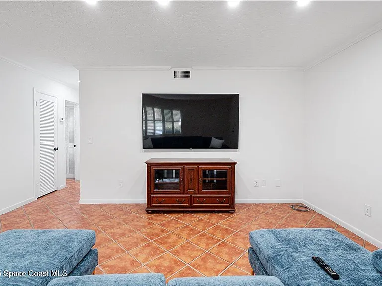 2175 Barracuda Ave — Photo 7