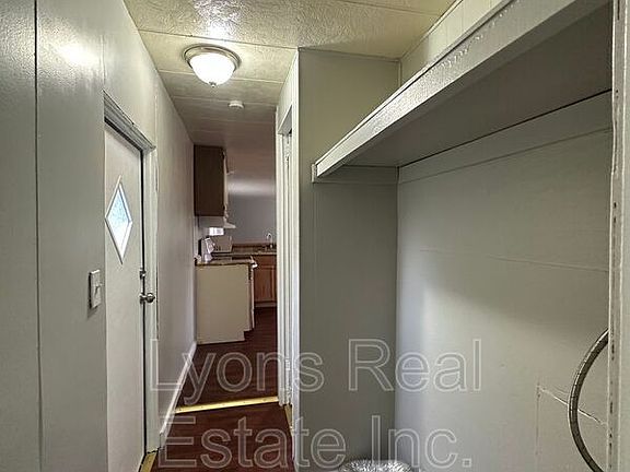 4th image of 7886 Breeze Dr