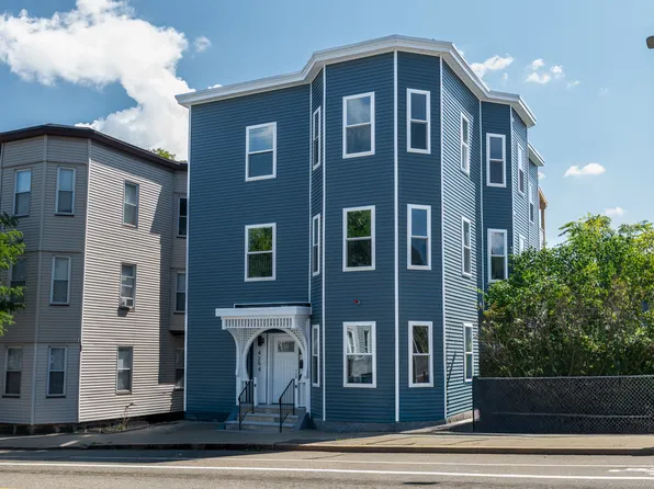 4294 Washington St, Roslindale, MA 02131