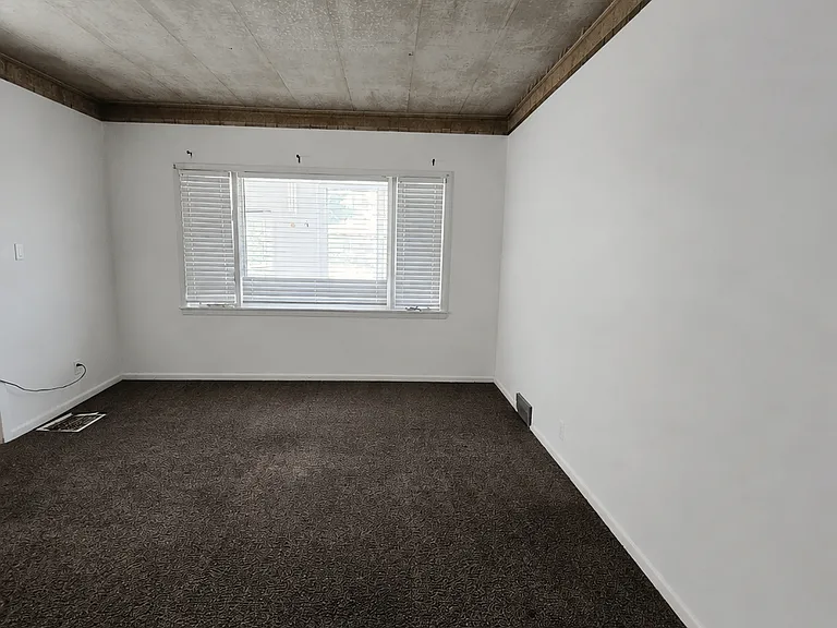 44 Lafayette Ave #1 — Photo 2