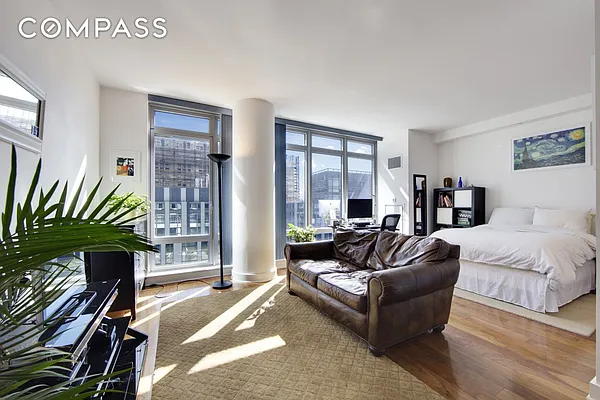 Sold by Compass | media 1