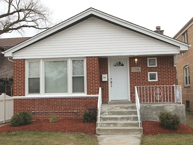 11306 S Kedzie Ave photo 1