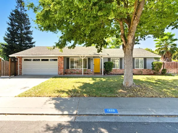 1320 Coffee Villa Dr, Modesto, CA 95355