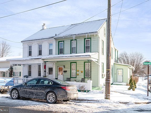2nd image of 1040 Reinoehl St