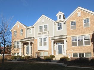 55 Veneto Ct, Streamwood, IL 60107