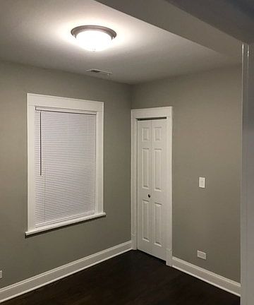 4th image of 5000 W Drummond Pl