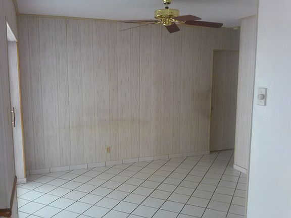 4th image of 6718 NW 70th Ct