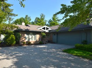 14 Stratford Ct, Beachwood, OH 44122