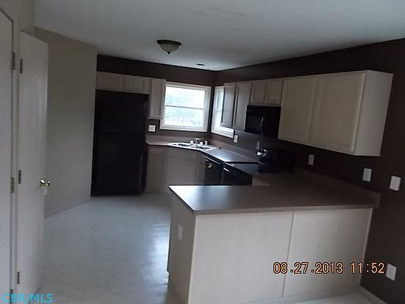 5th image of 397 W River Dr