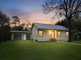 1202 N Roberson St, Conroe, TX 77301