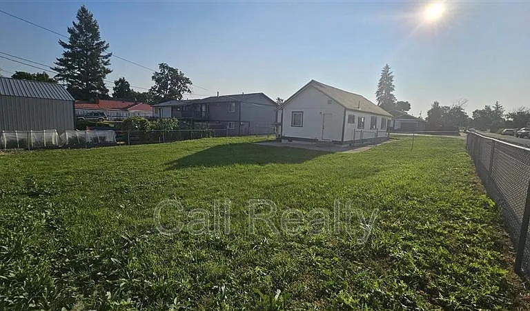 2903 N Smith St — Photo 20