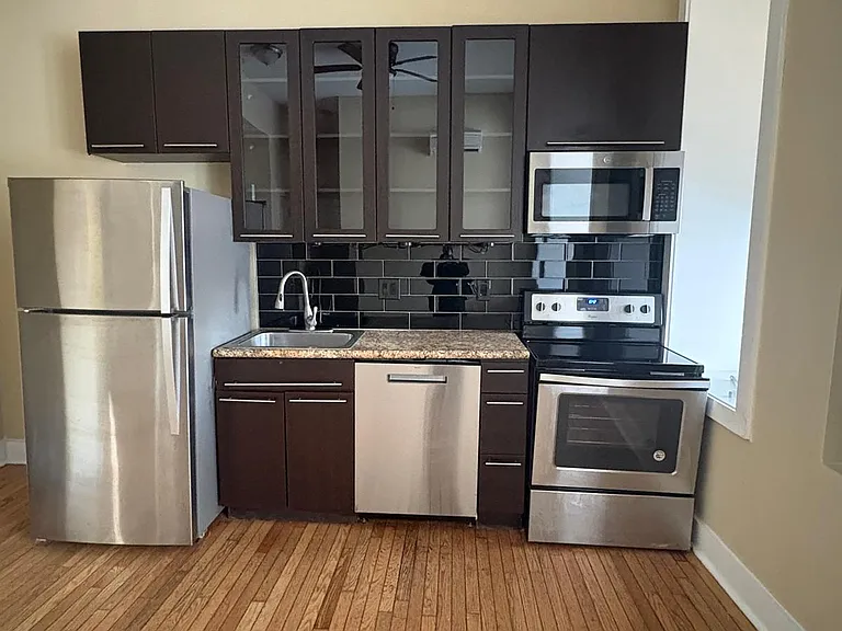 330 Cecil B. Moore Ave — Photo 38