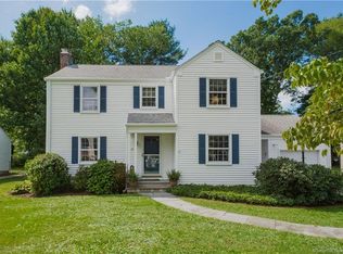 17 Brainard Rd, West Hartford, CT 06117