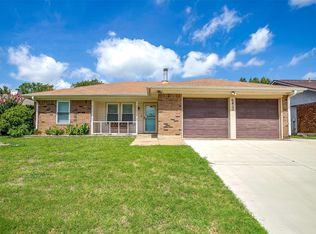 6413 Whitley Rd, Watauga, TX 76148
