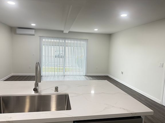 3rd image of 1215 Palomar Pl #18