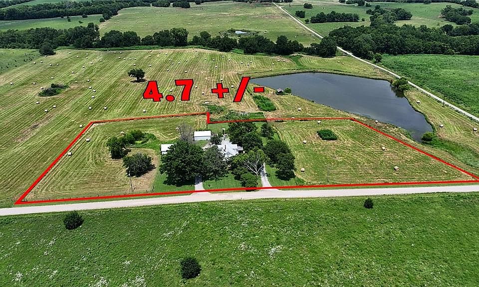 1st image of 835 NW 950th Rd