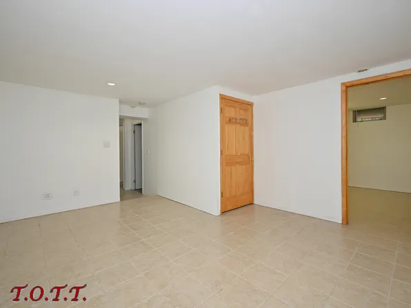 2136 East 63rd Street image 14 of 18