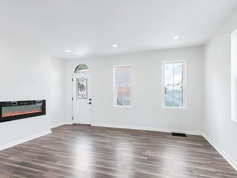 802 High St — Photo 6
