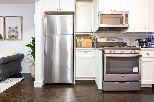 Rented by Finest Furnished LLC | media 7