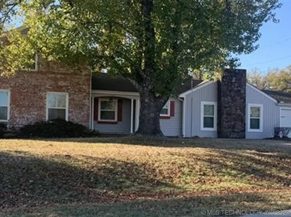 1806 E 20th St, Okmulgee, OK 74447