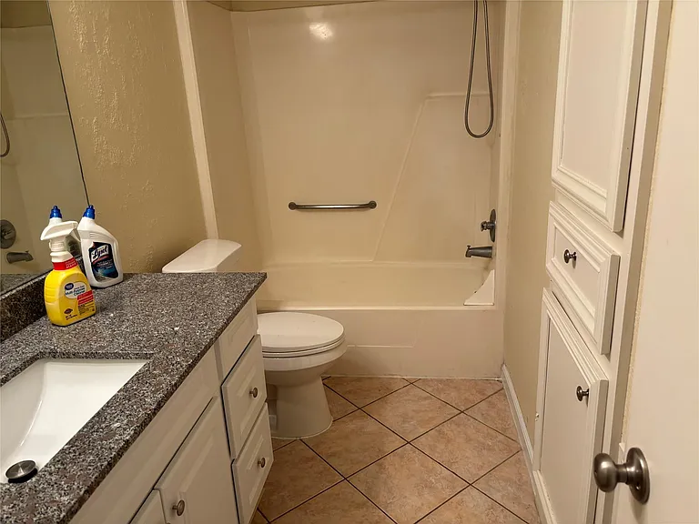 11427 Mulholland Dr — Photo 31