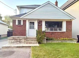 132 Edgecroft Rd, Toronto, ON M8Z2C3