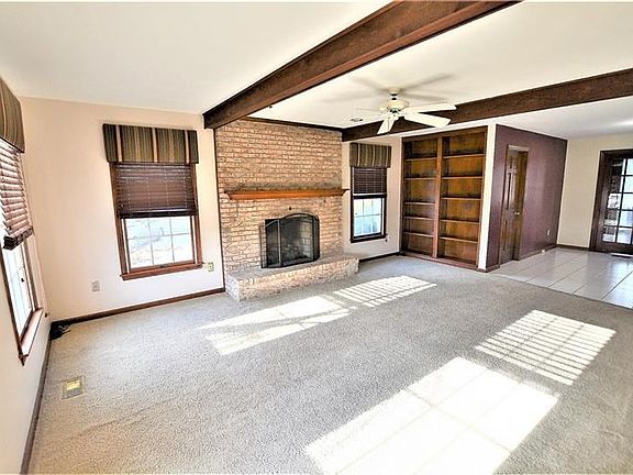 3rd image of 406 Cambria Ct