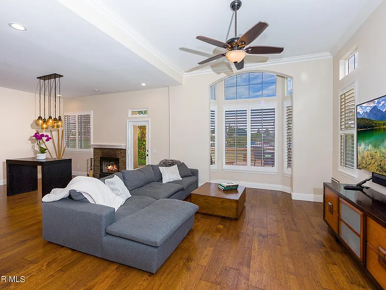 32201 Lakeport Dr — Photo 10