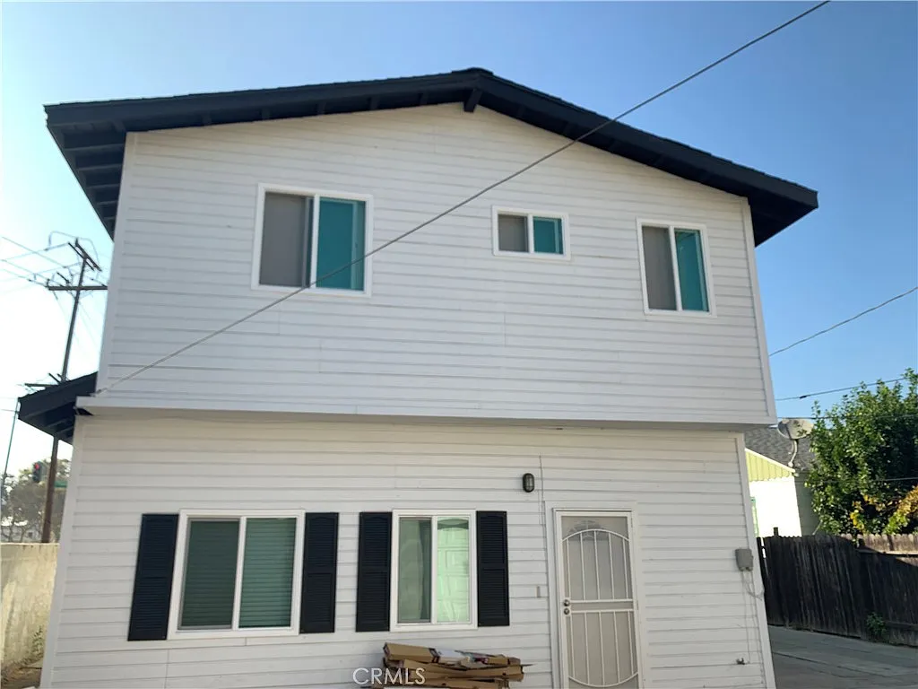 3 bed, 1.5 bath, 1250 sqft, $3,400 — Photo 2