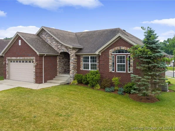 10802 Wapiti Valley Way, Sellersburg, IN 47172