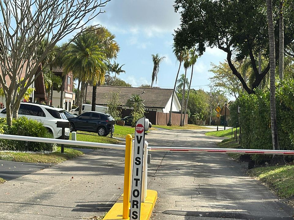 1st image of 1071 NE 200th Ln